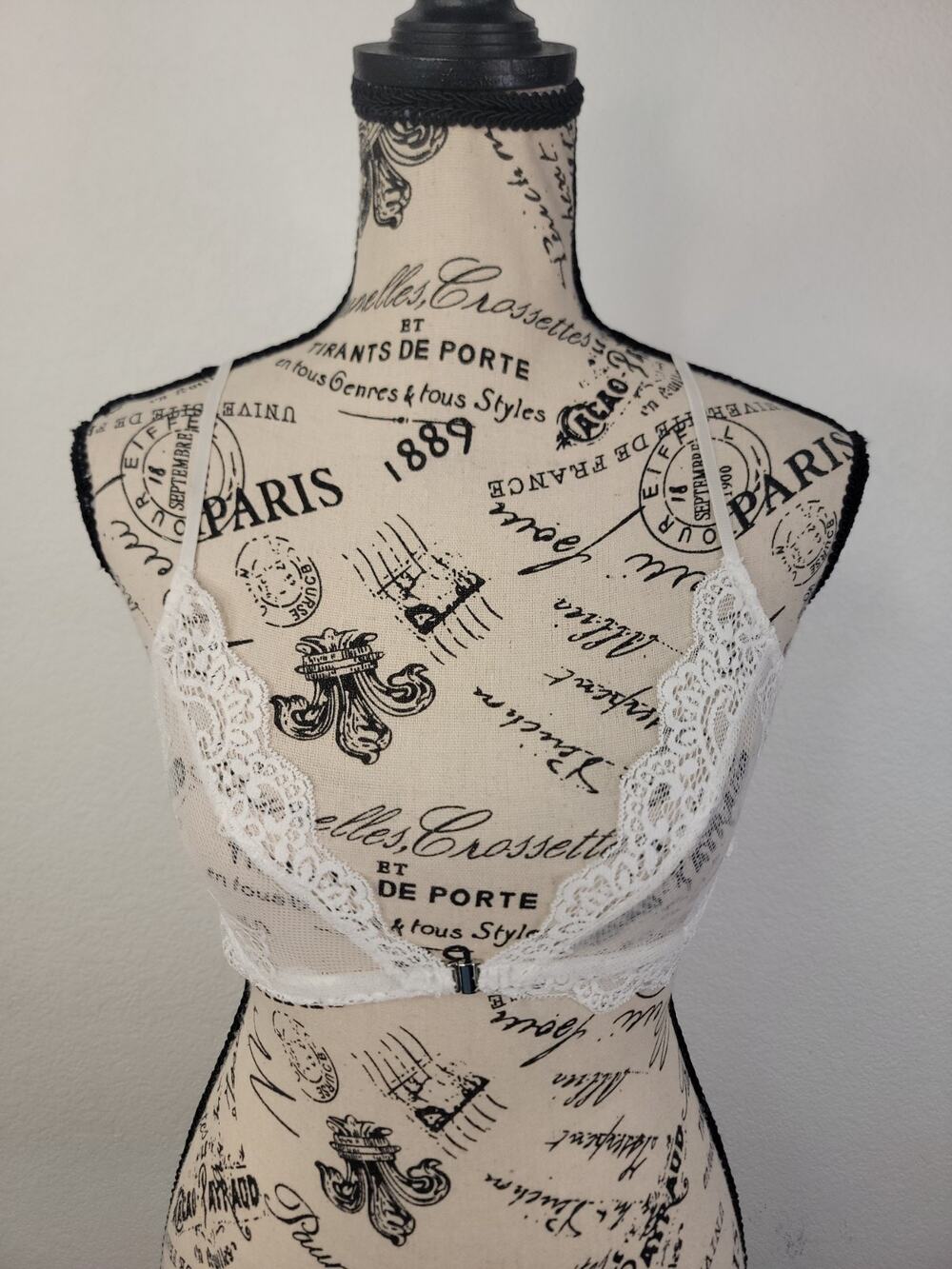 Only Hearts USA White Sheer Mesh Lace Bra Bralette Lingerie Sz Small Coquette